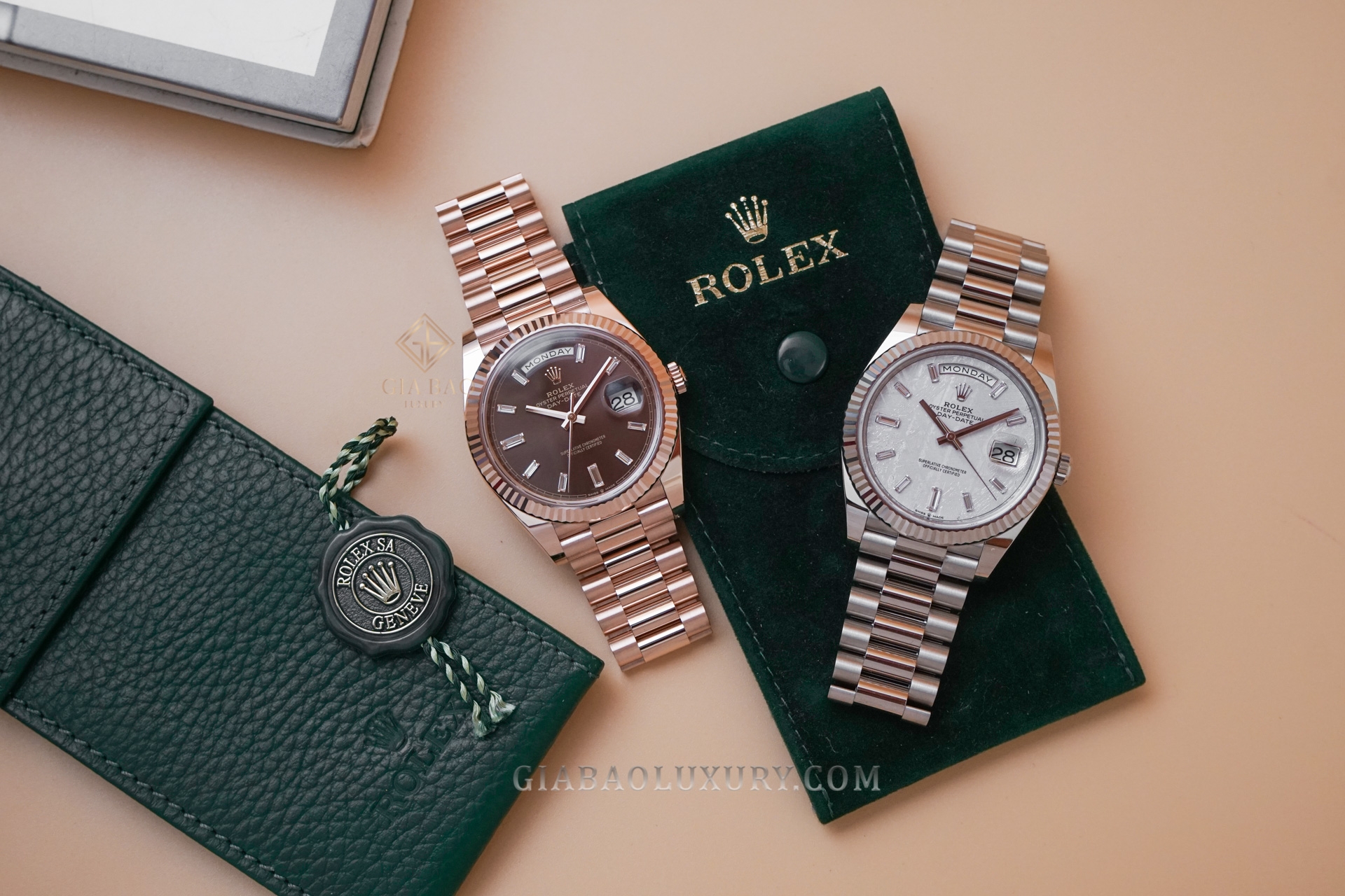 Đồng Hồ Rolex Day-Date 40 228235 Mặt Số Chocolate Nạm Kim Cương