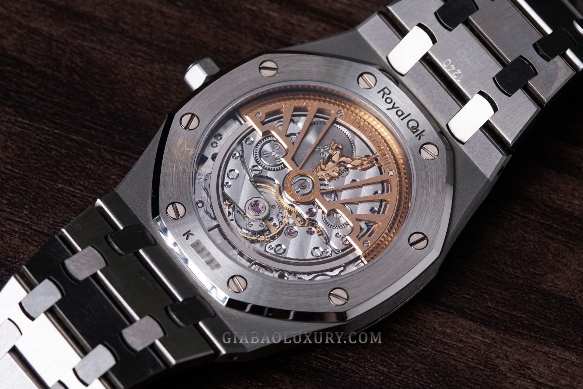 Audemars Piguet Royal Oak Jumbo Extra-Thin 15202ST.OO.1240ST.01