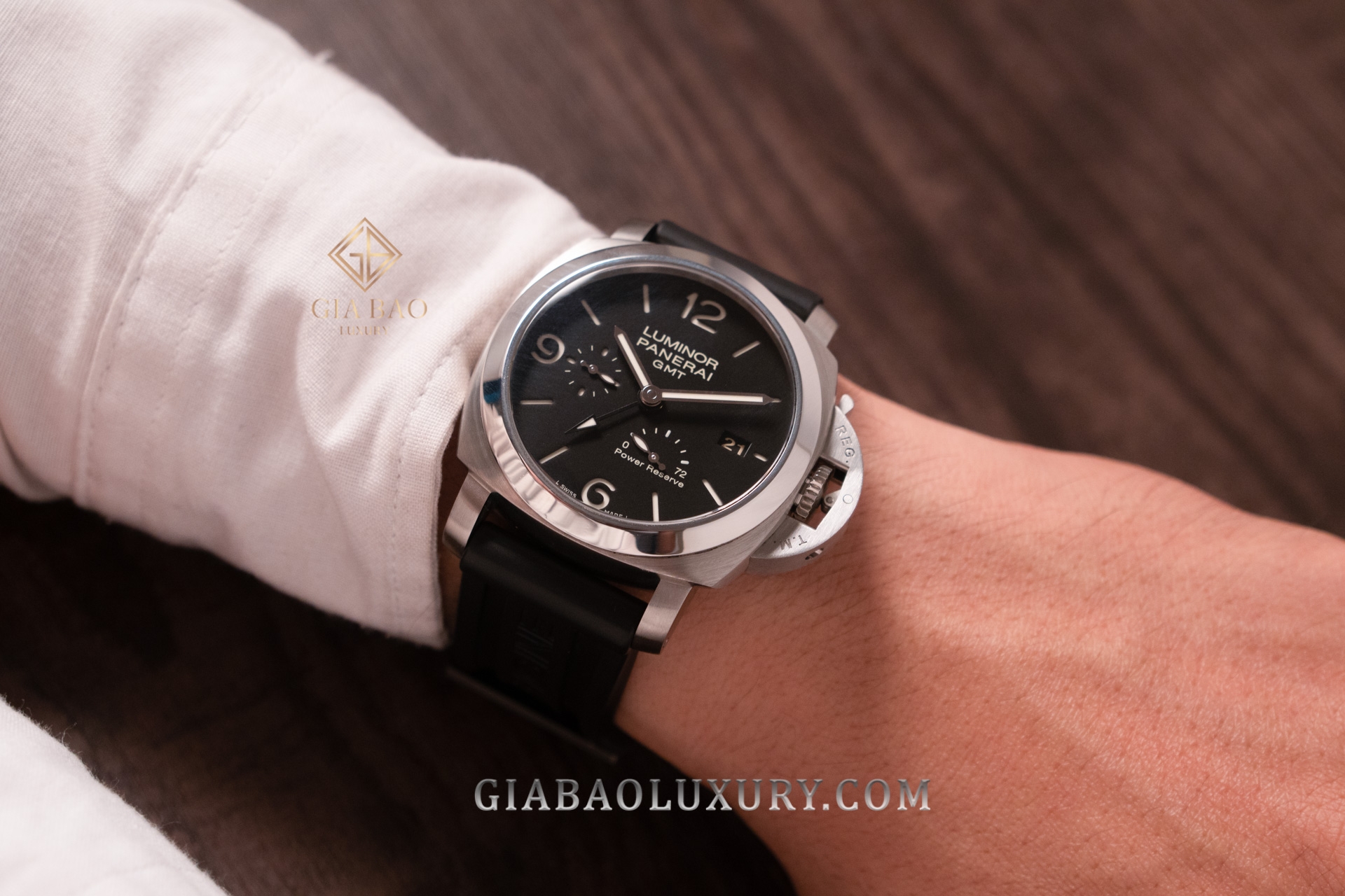 Panerai Luminor 1950 3Days GMT Power Reserve PAM00321 