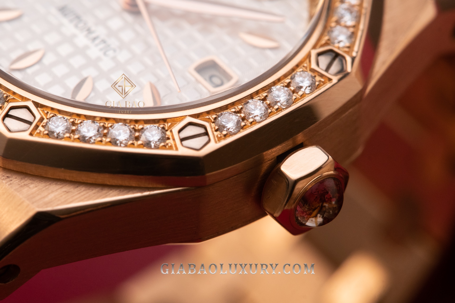 Audemars Piguet Royal Oak Lady 33mm 77321or.zz.1230or.01 