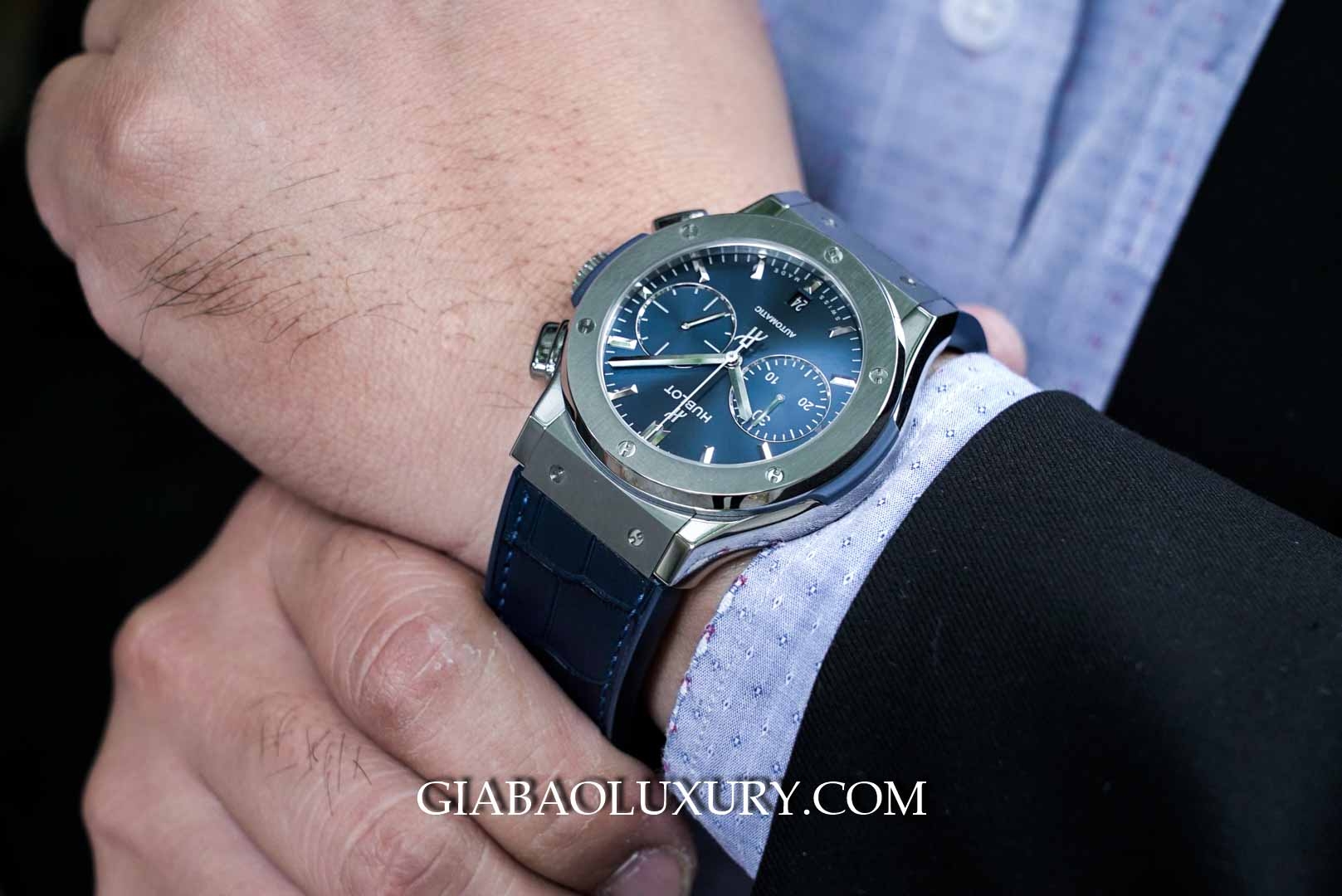 Đồng Hồ Hublot Classic Fusion Blue Chronograph Titanium