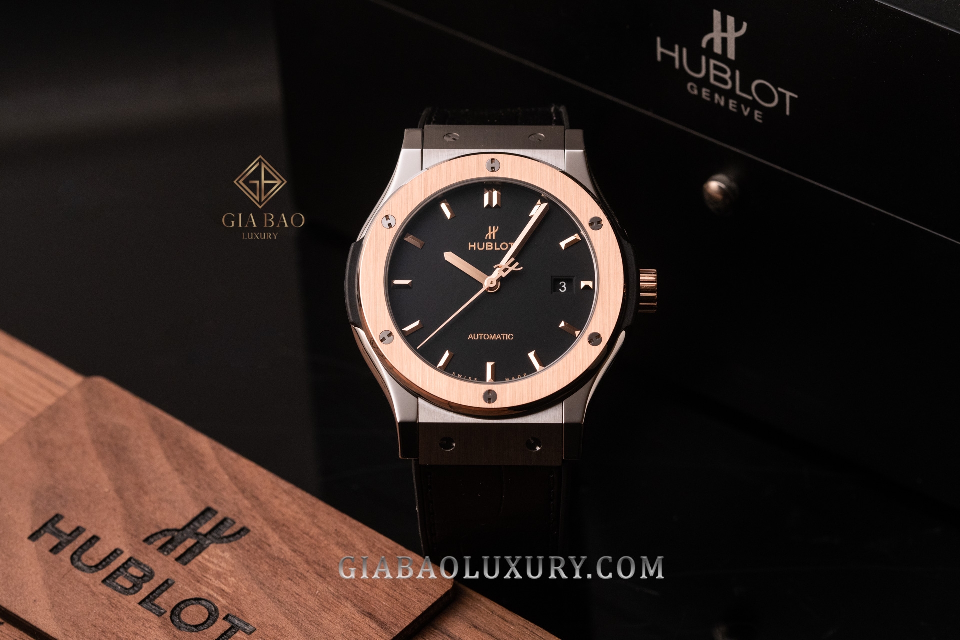 Đồng Hồ Hublot Classic Fusion Titanium King Gold 42mm 542.NO.1181.LR