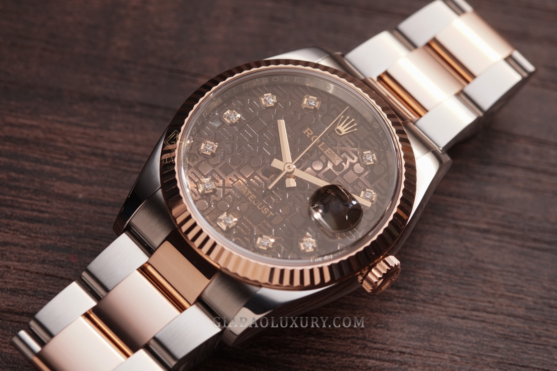 Đồng Hồ Rolex Datejust 36 126231 Mặt Số Vi Tính Chocolate Dây Đeo Oyster