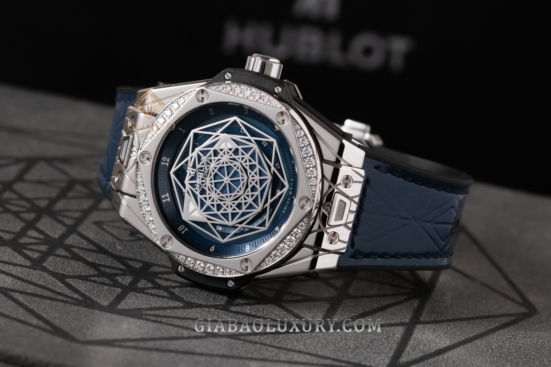 Đồng Hồ Hublot Big Bang Sang Bleu Titanium 39mm 465.SS.7179.VR.1204.MXM19