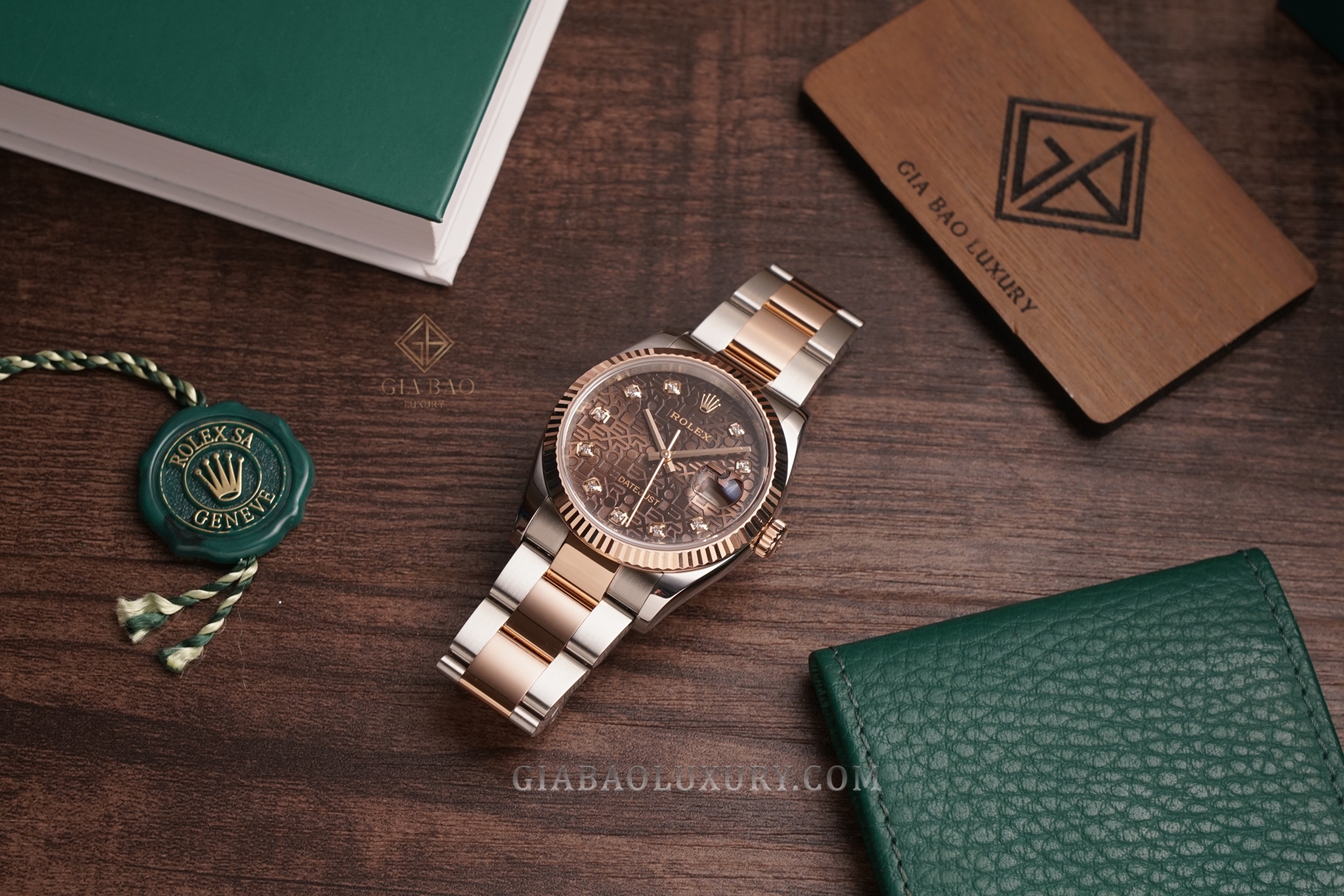 Đồng Hồ Rolex Datejust 36 126231 Mặt Số Vi Tính Chocolate Dây Đeo Oyster