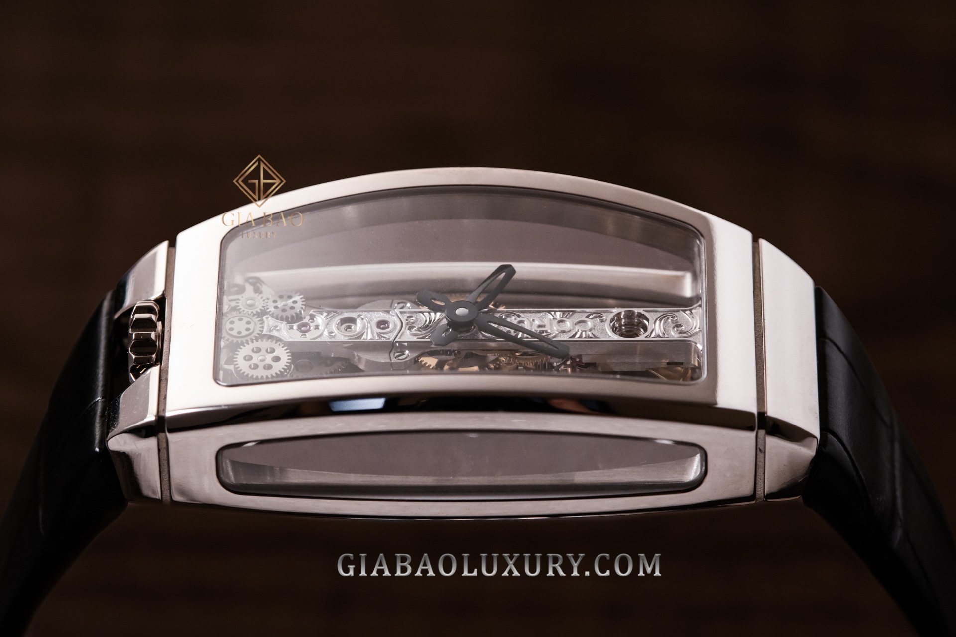 Corum Miss Golden Bridge ref. 113.101.59/0001 0000