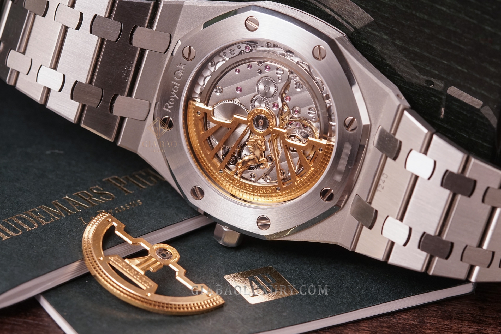 Audemars Piguet Royal Oak Jumbo Extra-Thin 15202ST.OO.1240ST.01