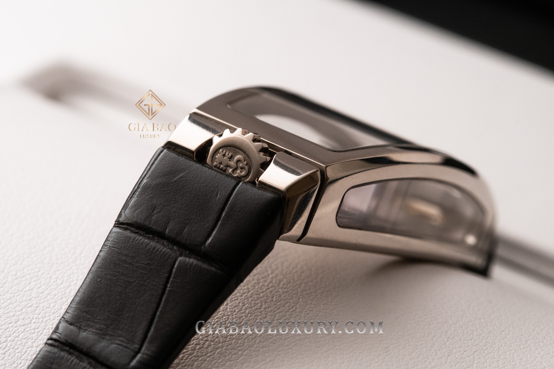 Corum Miss Golden Bridge ref. 113.101.59/0001 0000