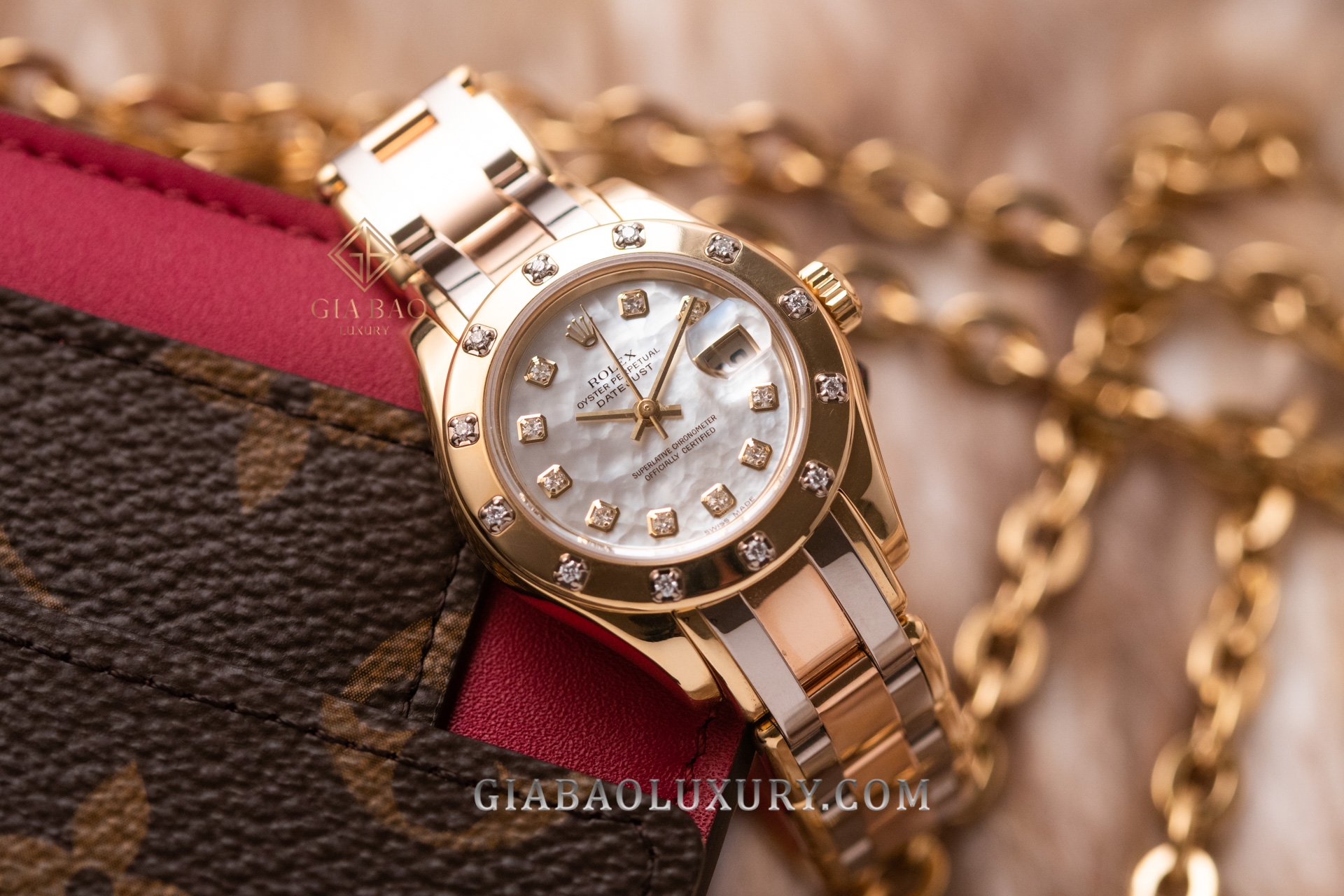 Đồng Hồ Rolex Pearlmaster 29 80318 Mặt Số vỏ Trai Trắng