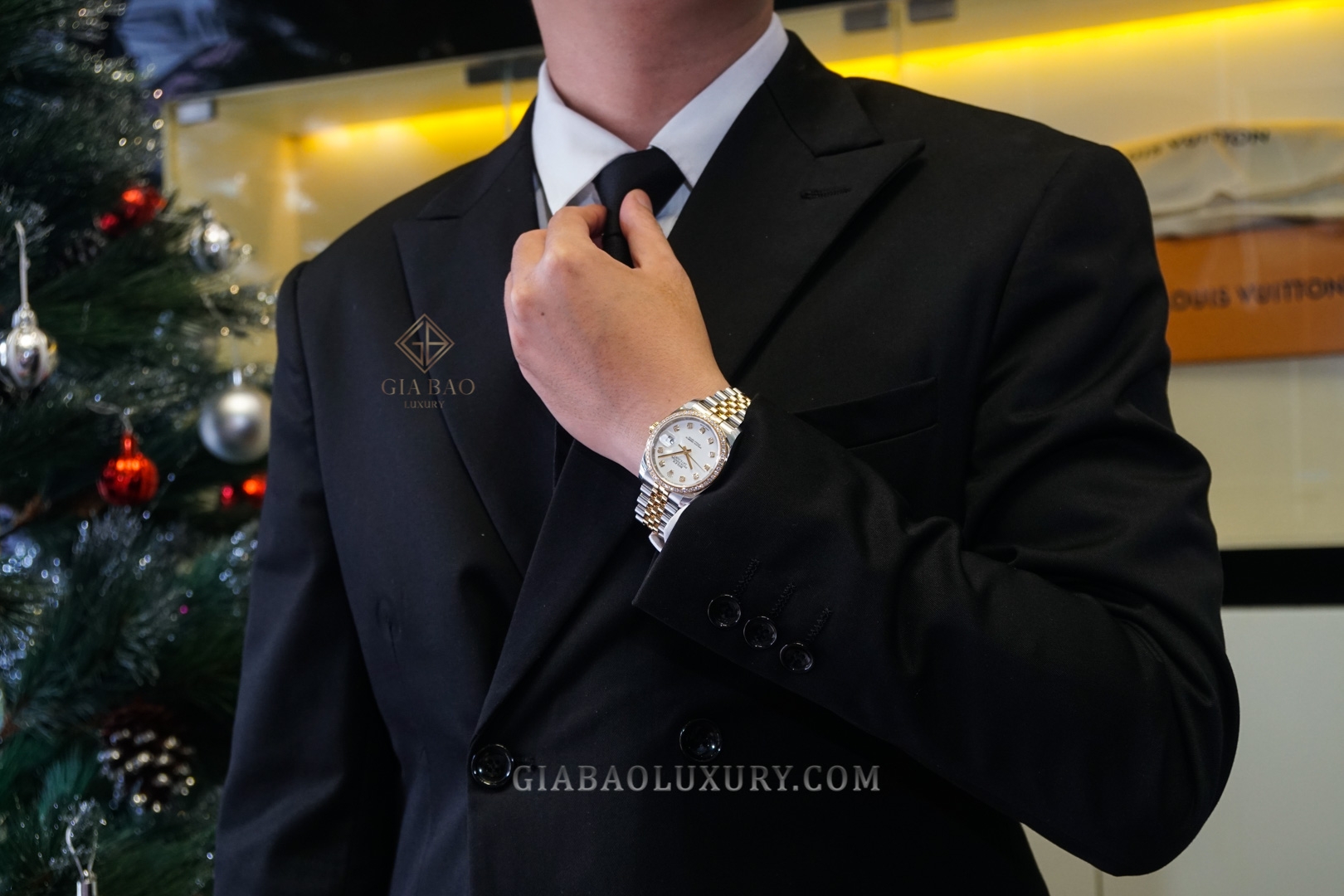 Đồng Hồ Rolex Datejust 36 116243 Mặt Số Trắng Cọc Số Kim Cương