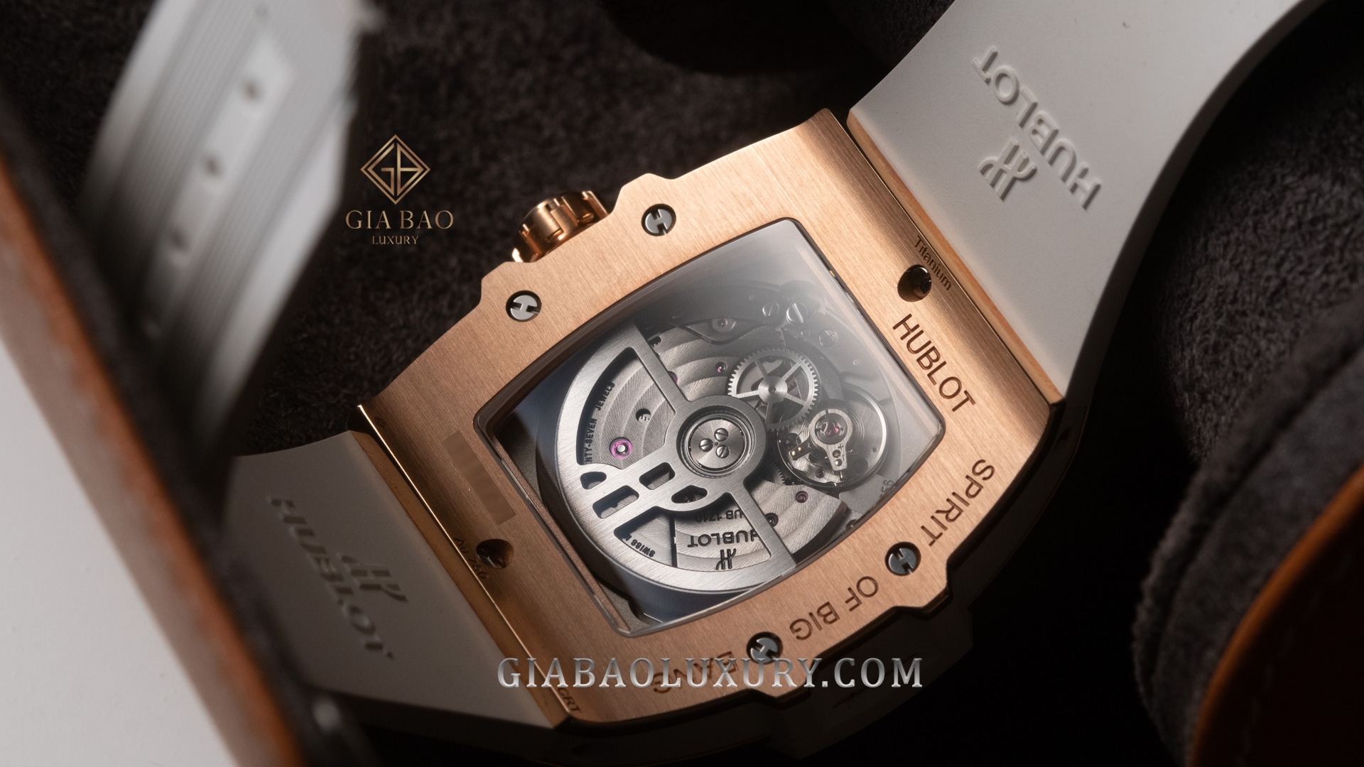 Đồng Hồ Hublot Spirit Of Big Bang 665.OE.2080.RW.1204