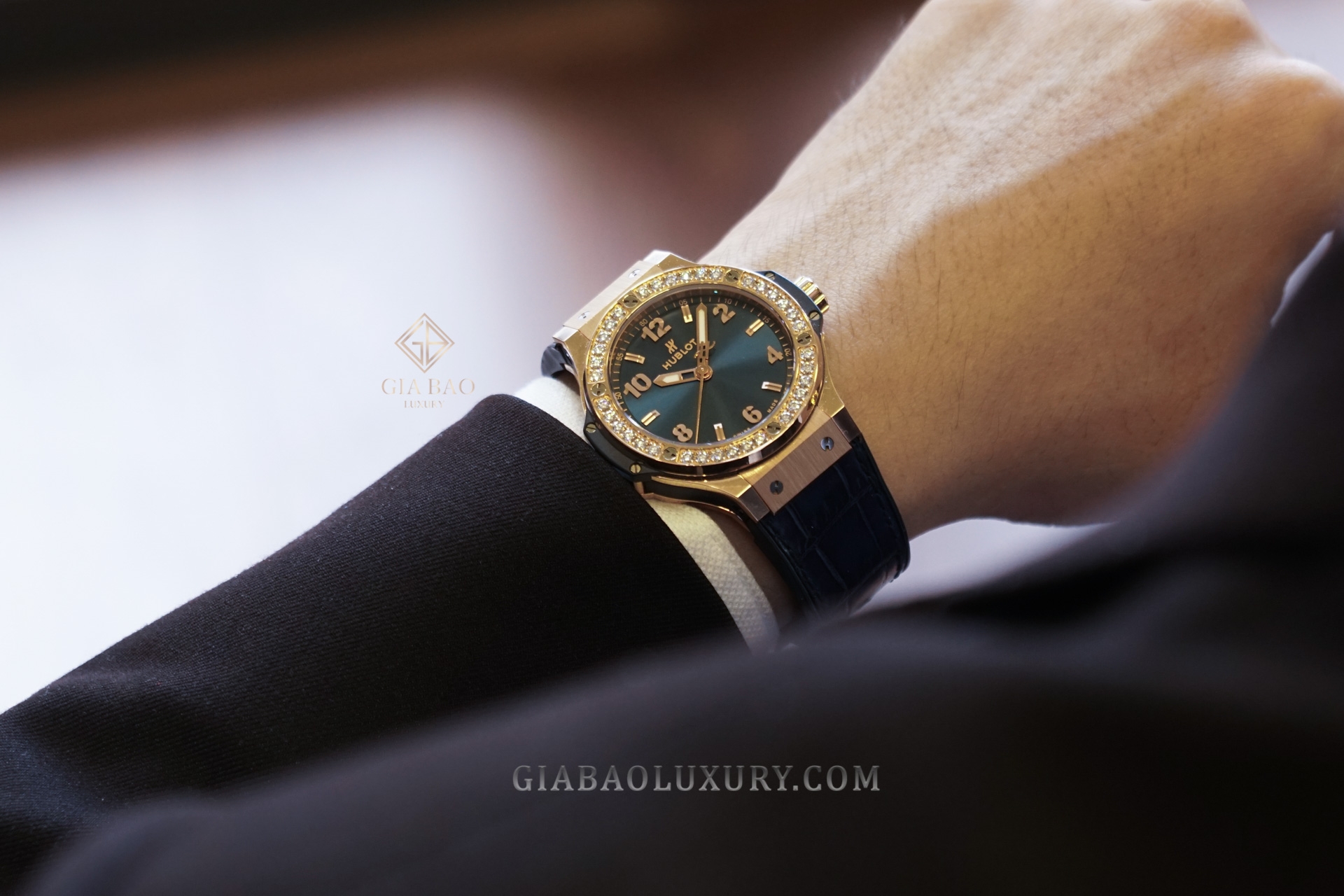 Review Đồng hồ Hublot Big Bang 38mm 361.PX.7180.LR.1204