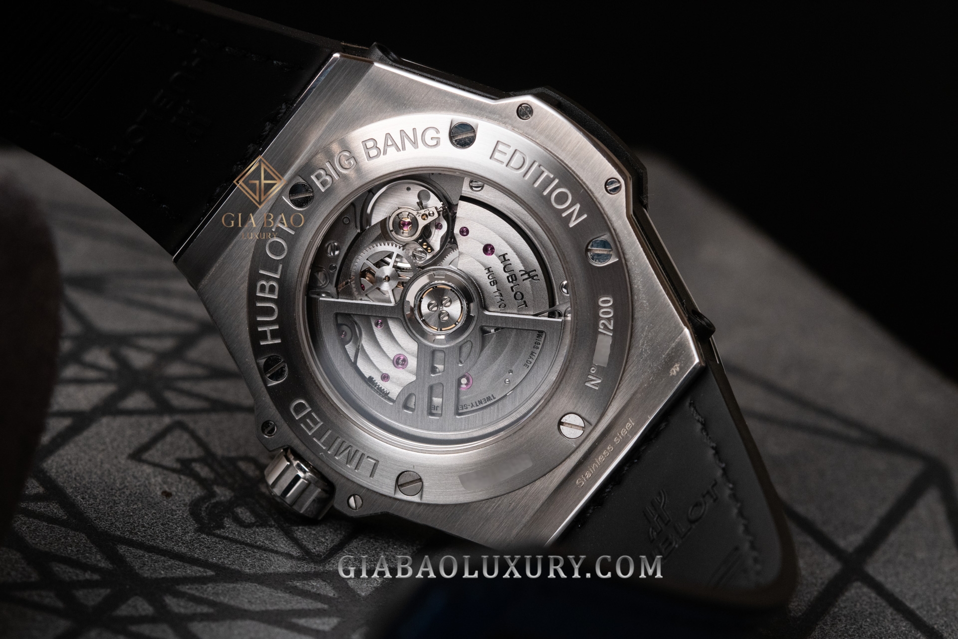 Đồng Hồ Hublot Big Bang Sang Bleu Titanium 39mm 465.SS.7179.VR.1204.MXM19