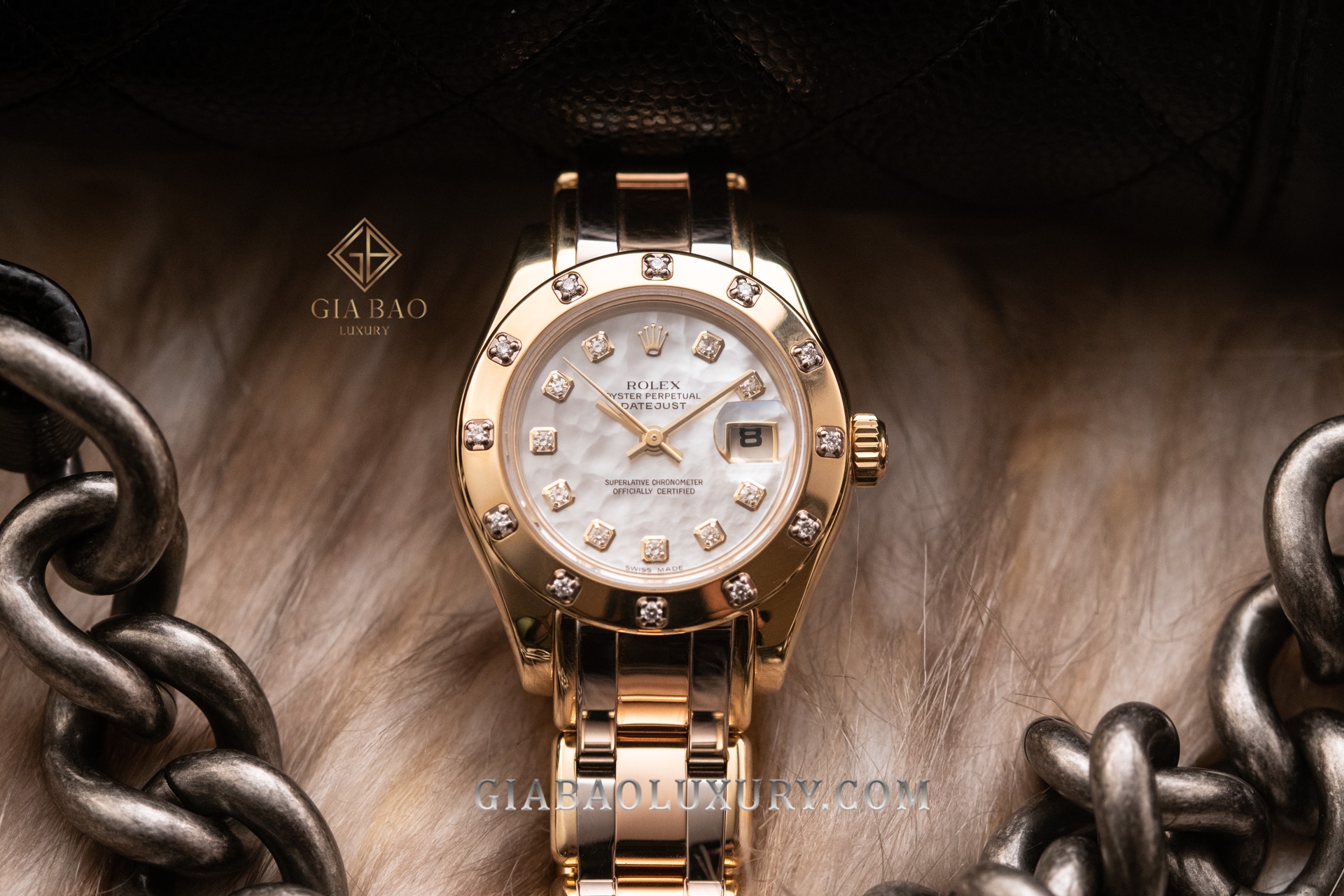 Đồng Hồ Rolex Pearlmaster 29 80318 Mặt Số vỏ Trai Trắng