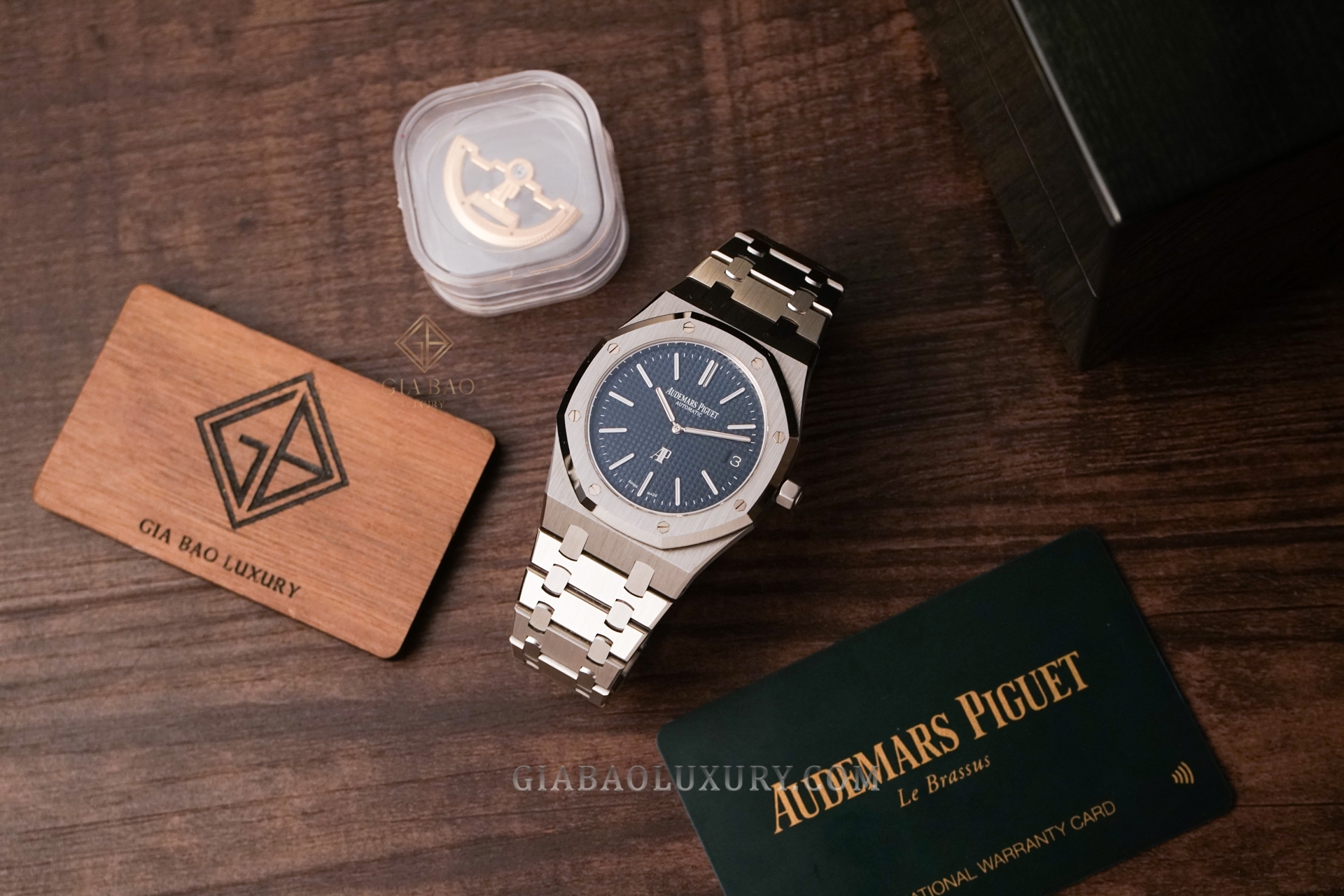 Audemars Piguet Royal Oak Jumbo Extra-Thin 15202ST.OO.1240ST.01