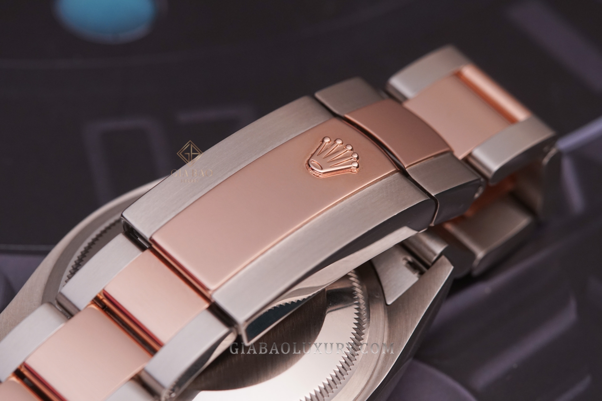 Đồng Hồ Rolex Datejust 36 126231 Mặt Số Vi Tính Chocolate Dây Đeo Oyster