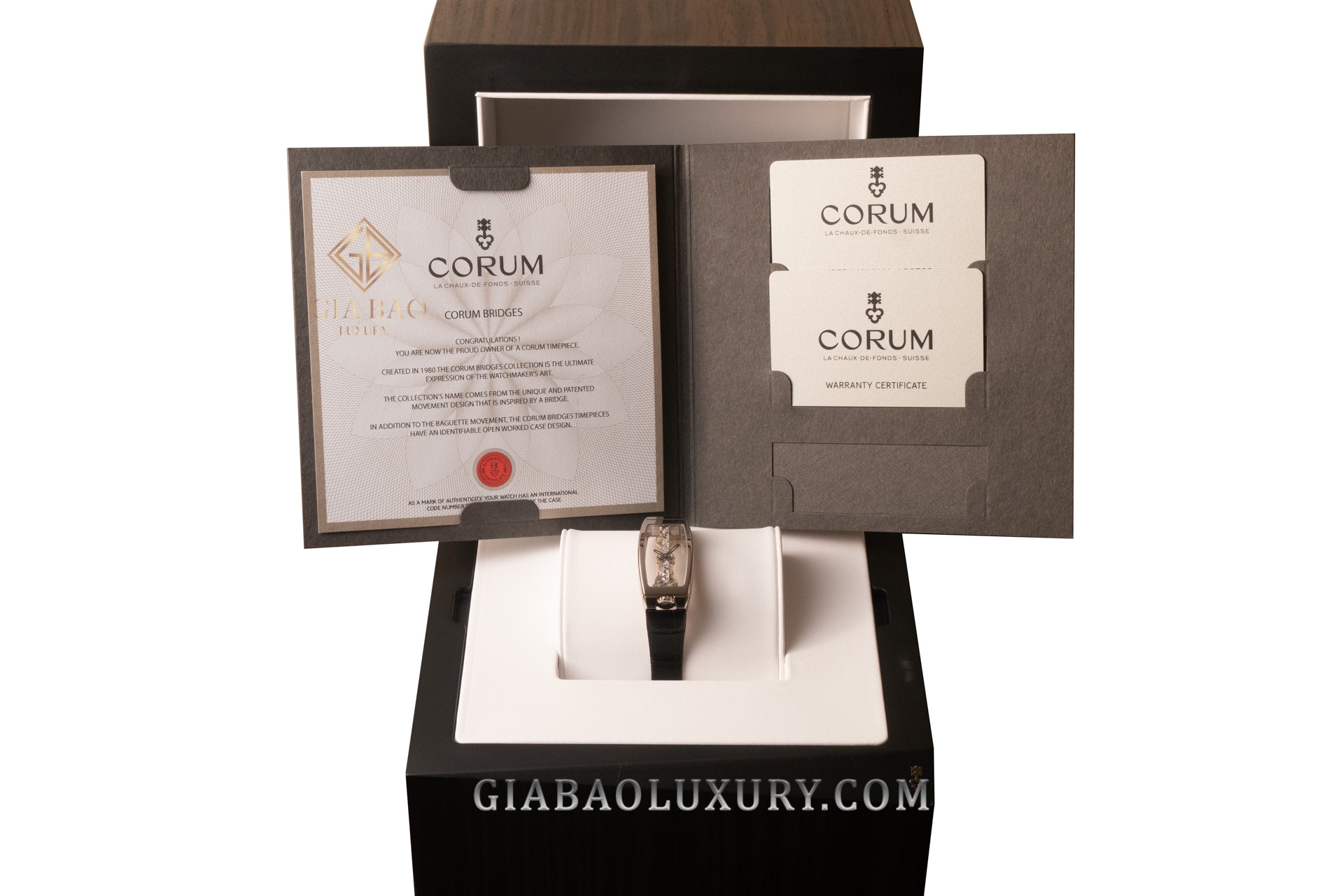 Corum Miss Golden Bridge ref. 113.101.59/0001 0000