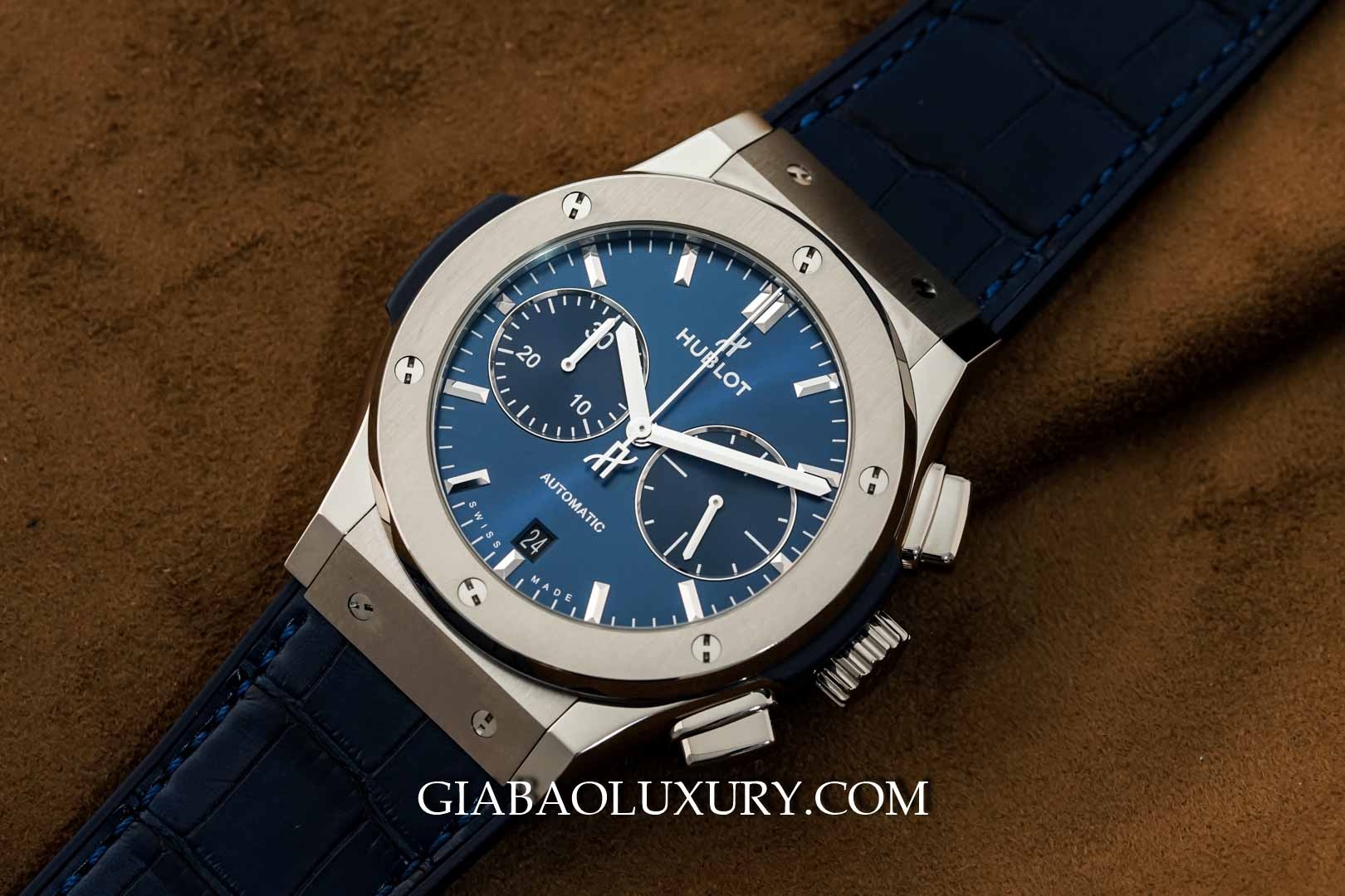 Đồng Hồ Hublot Classic Fusion Blue Chronograph Titanium