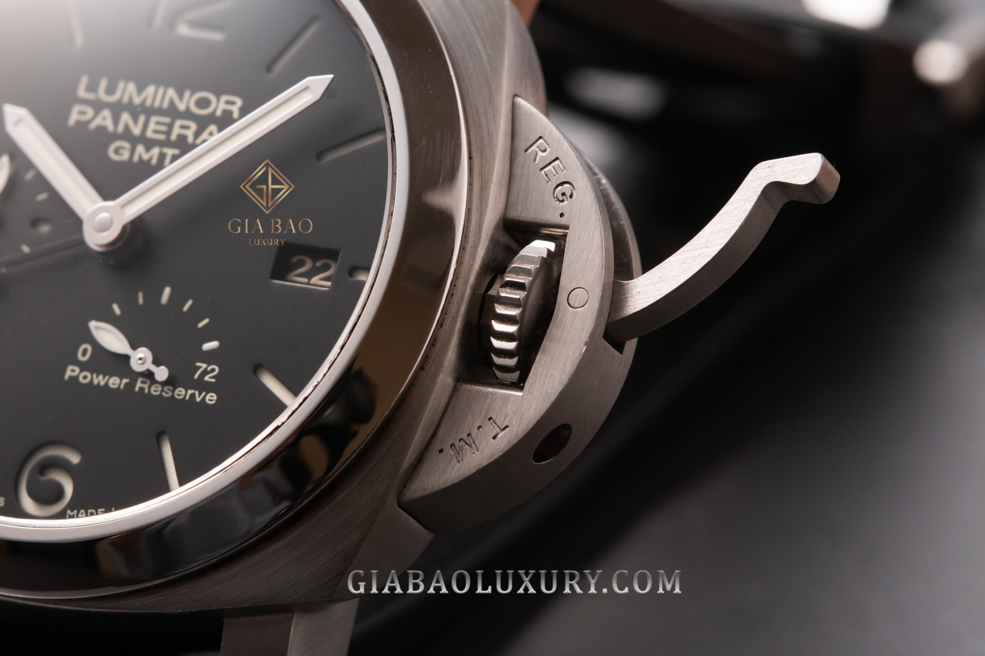 Panerai Luminor 1950 3Days GMT Power Reserve PAM00321 