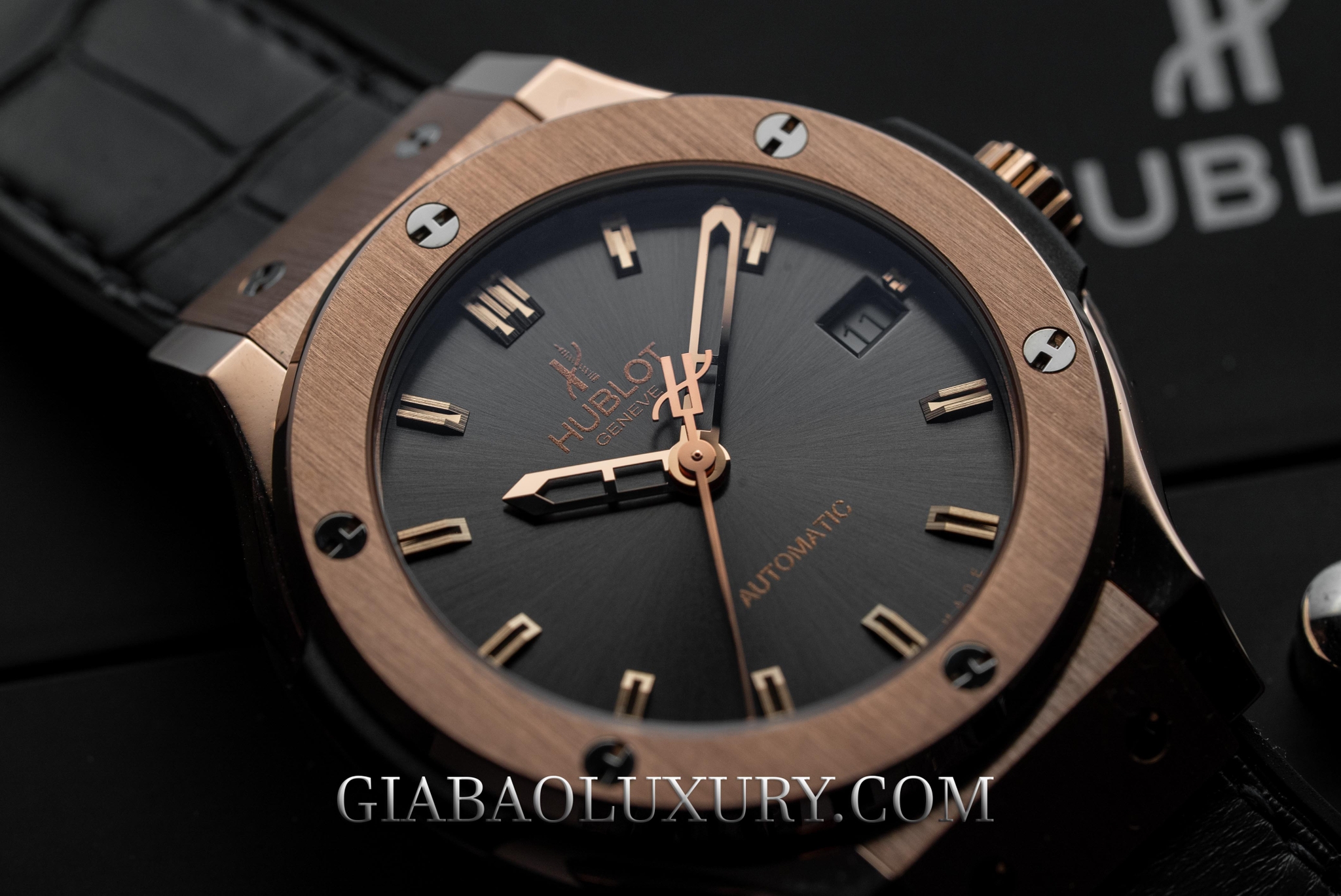 Đồng Hồ Hublot Classic Fusion Grey 38mm 565.PX.7080.LR