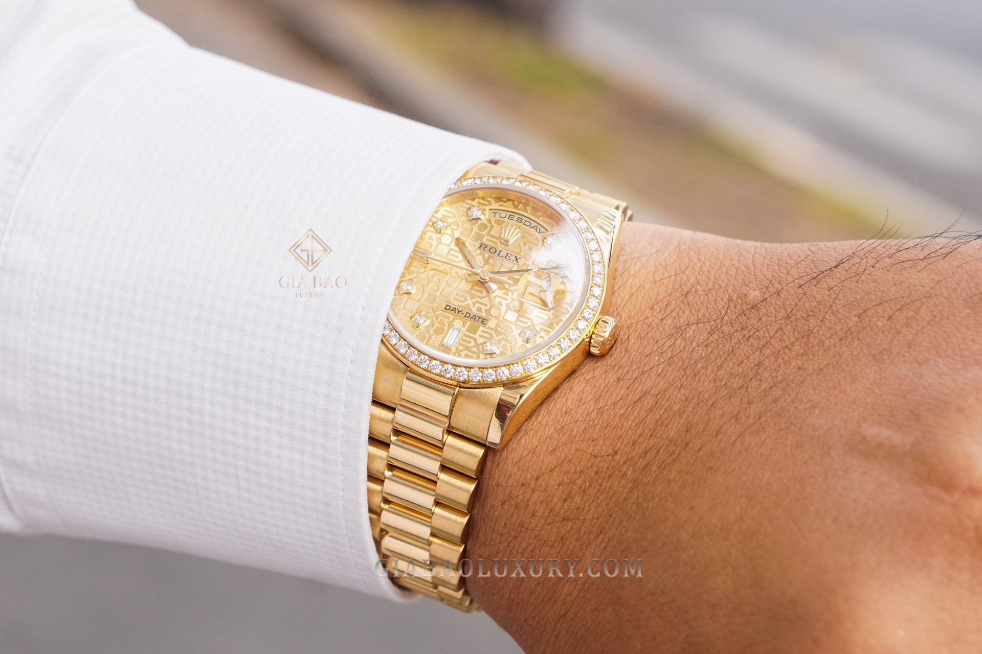 Đồng Hồ Rolex Day-Date 36 118348 Mặt Số Vi Tính Vàng Champagne
