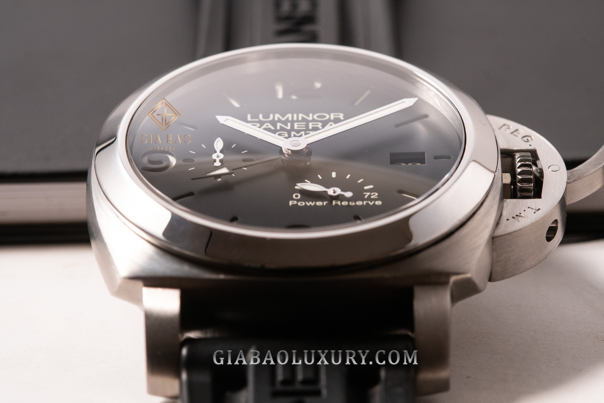 Panerai Luminor 1950 3Days GMT Power Reserve PAM00321 