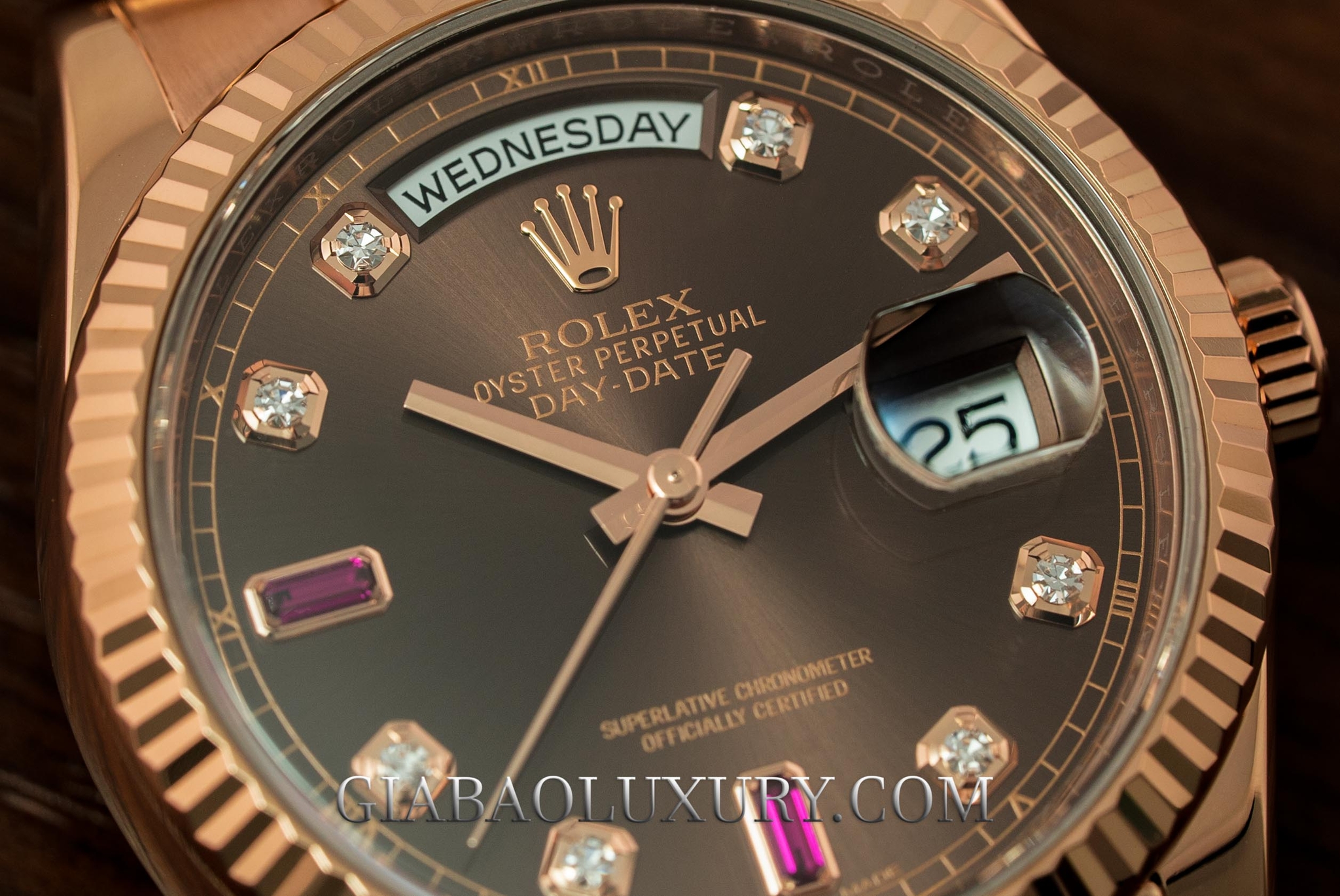 Đồng hồ Rolex Day-Date 118235 Mặt Số Chocolate Đá Ruby Đỏ Dây Đeo Oyster