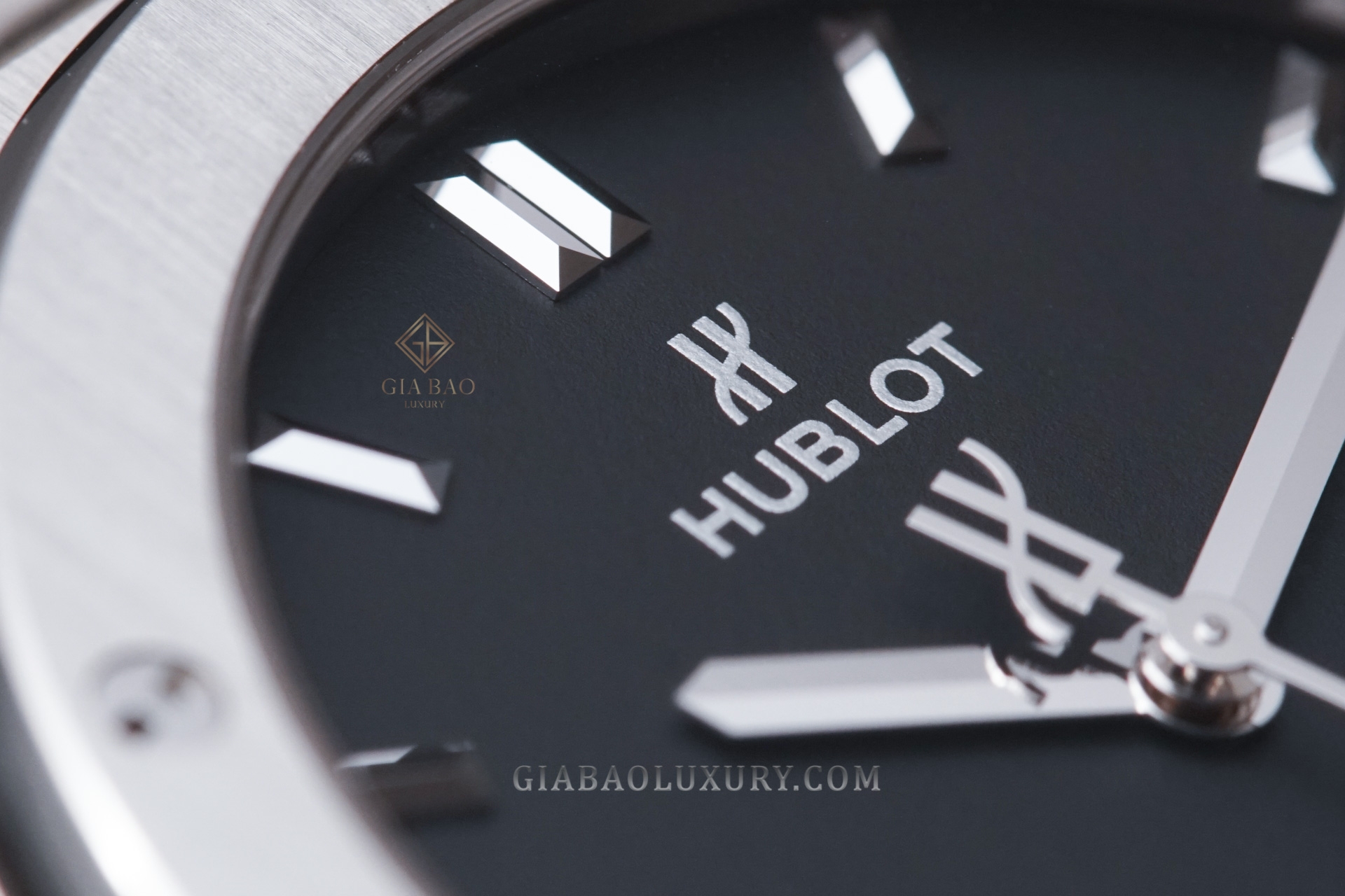 Đồng Hồ Hublot Classic Fusion 548.NX.1170.NX