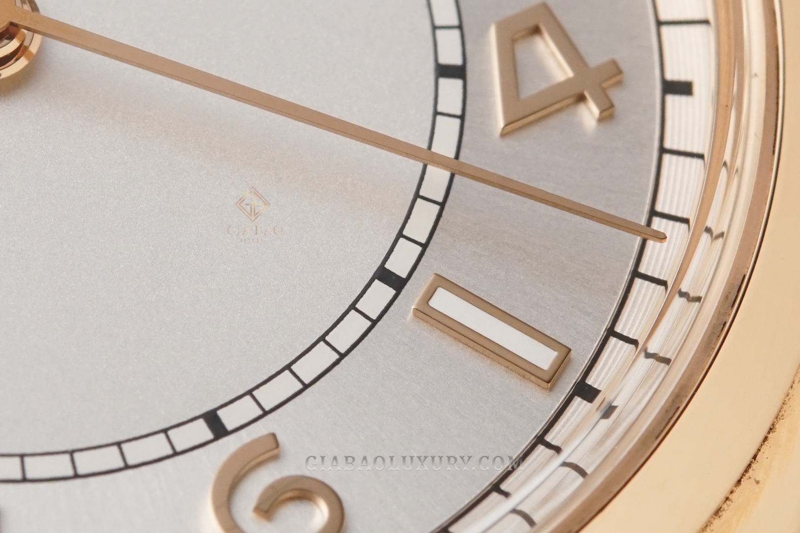 Review đồng hồ Vacheron Constantin Fiftysix 4600E vàng hồng