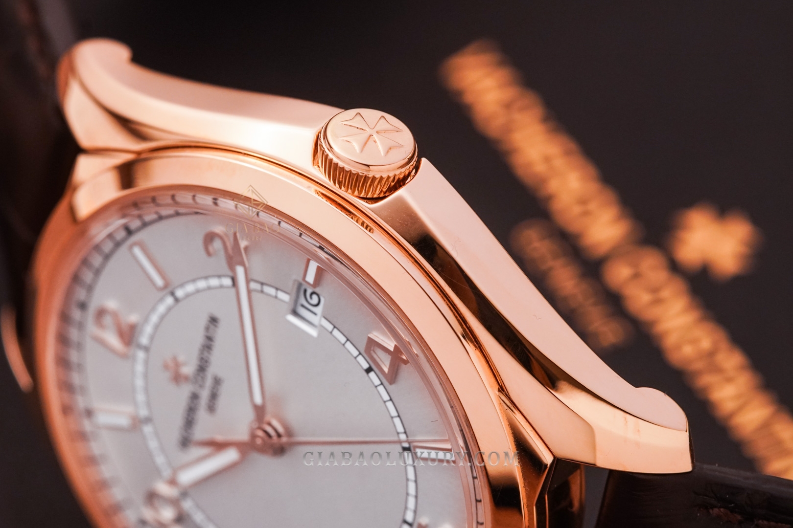 Review đồng hồ Vacheron Constantin Fiftysix 4600E vàng hồng