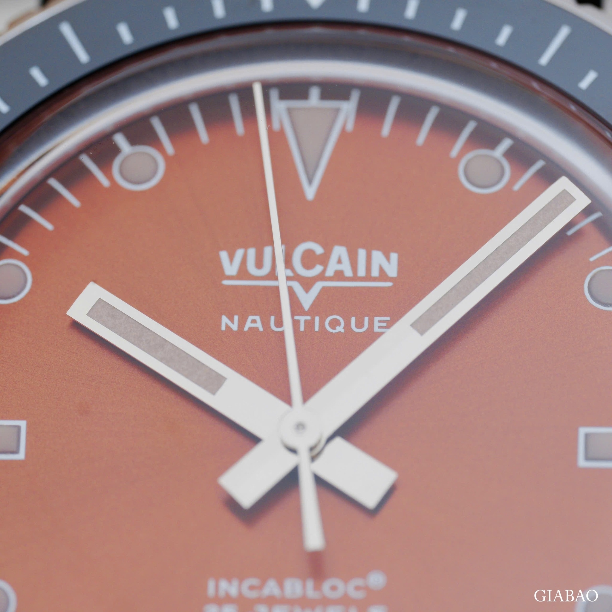 Vulcain, dòng sản phẩm Skindiver, Ref no: 660170A47.BAR200