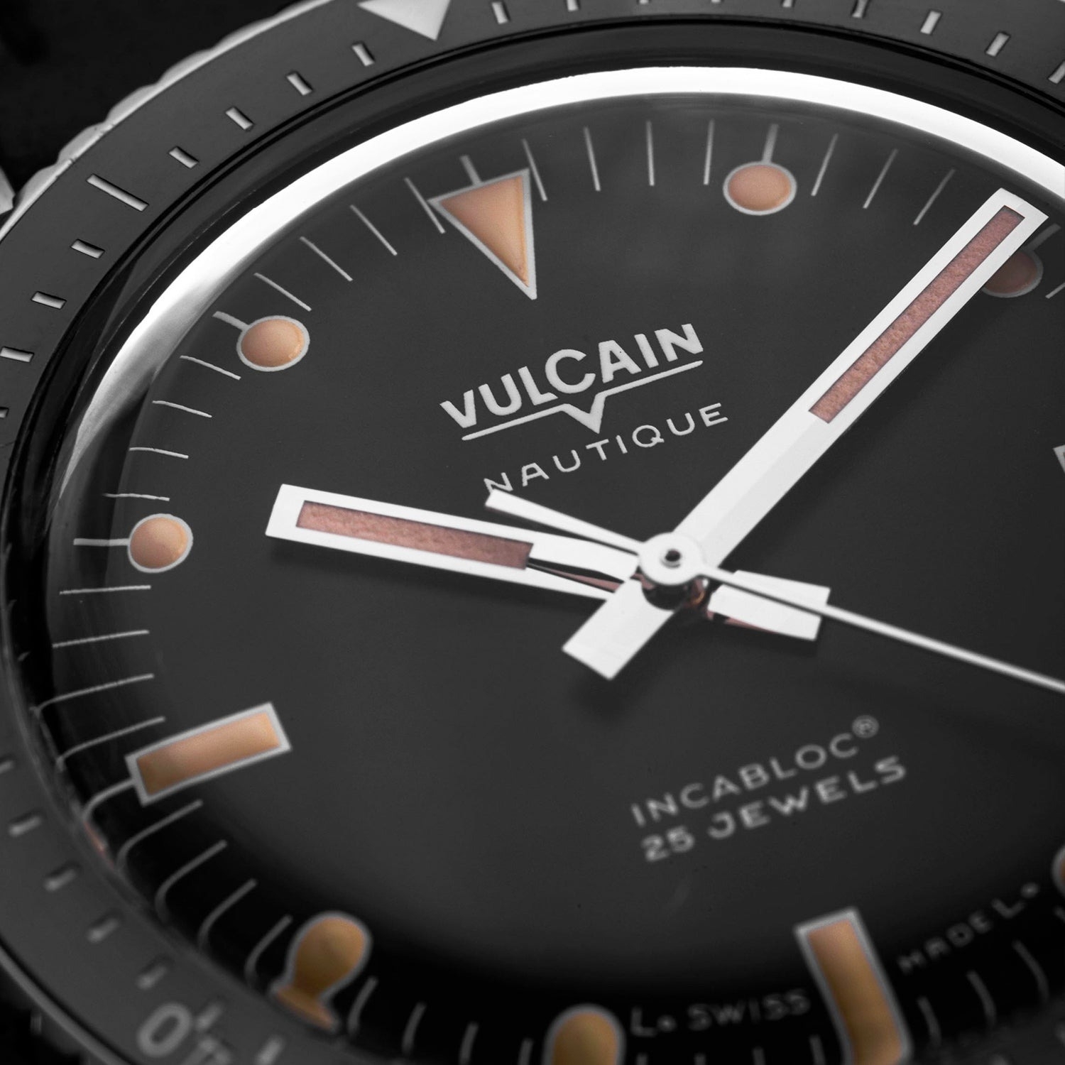Vulcain, dòng sản phẩm Skindiver, Ref no: 660170A07.BAR200