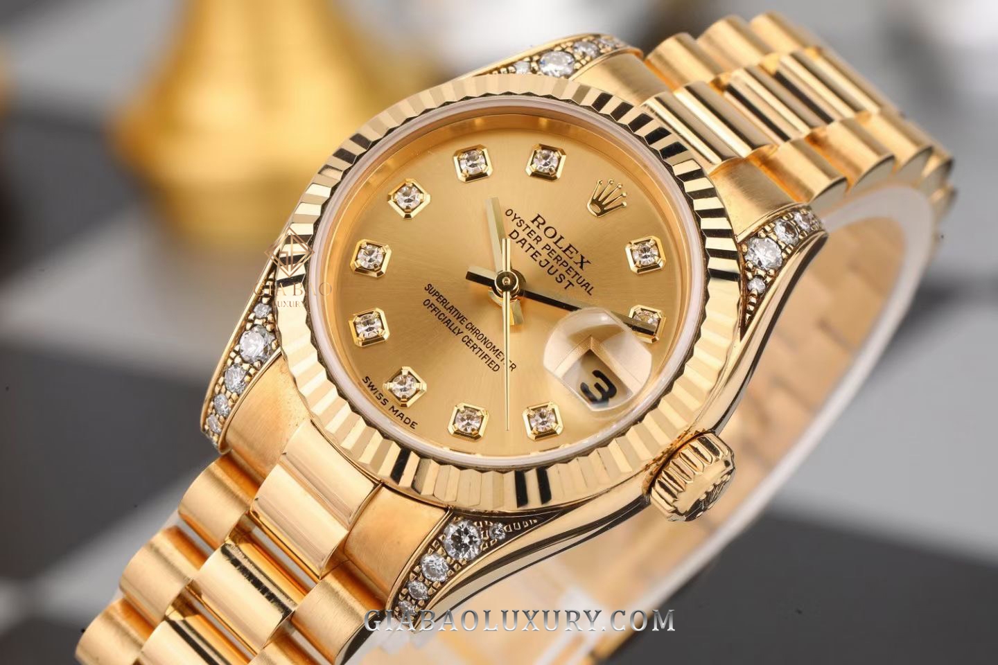 Đồng Hồ Rolex Lady Datejust 179238 Mặt Số Vàng Nạm Kim Cương