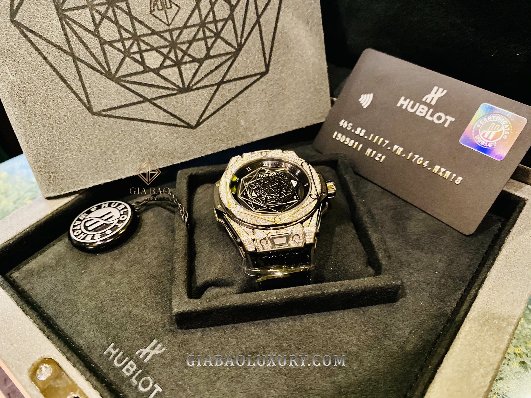 Đồng Hồ Hublot Big Bang 465.SS.1117.VR.1704.MXM18