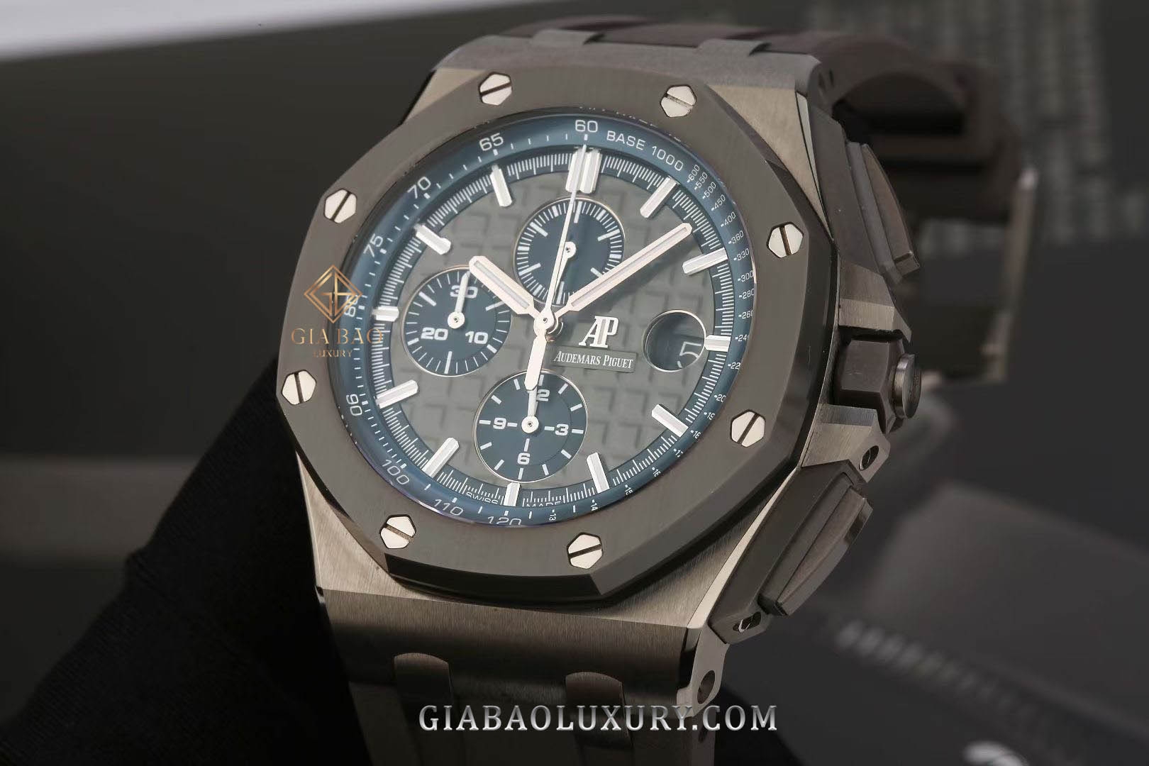 Đồng Hồ Audemars Piguet Royal Oak Offshore 26400IO.OO.A004CA.02