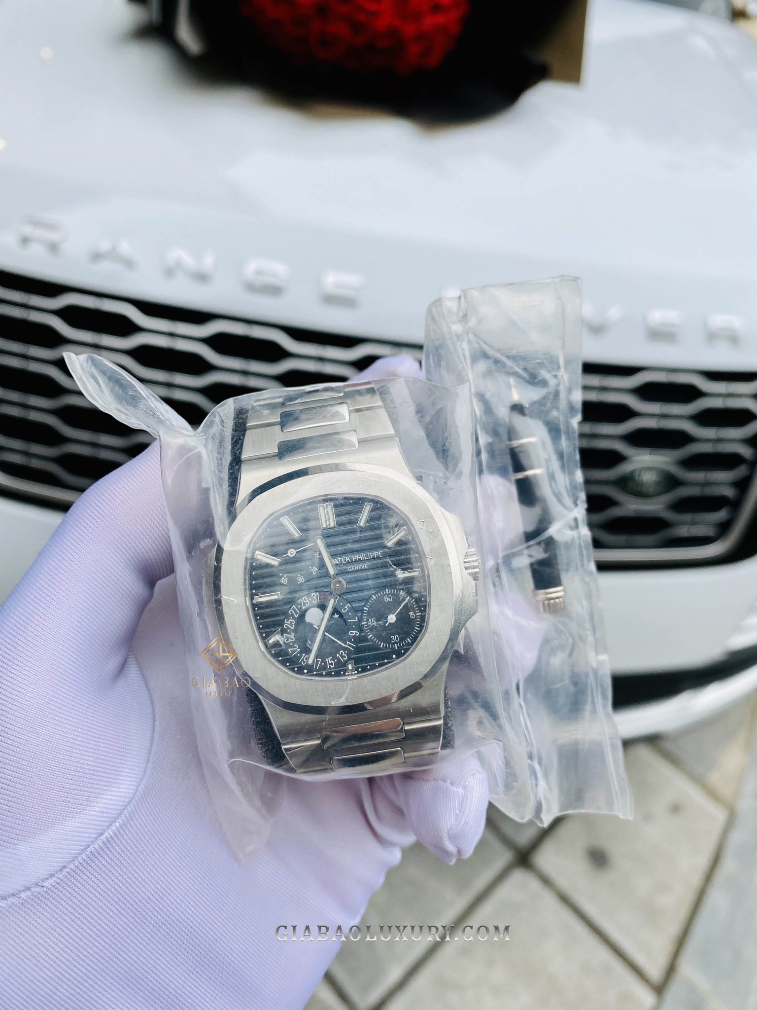 Đồng Hồ Patek Philippe Nautilus 5712/1A-001
