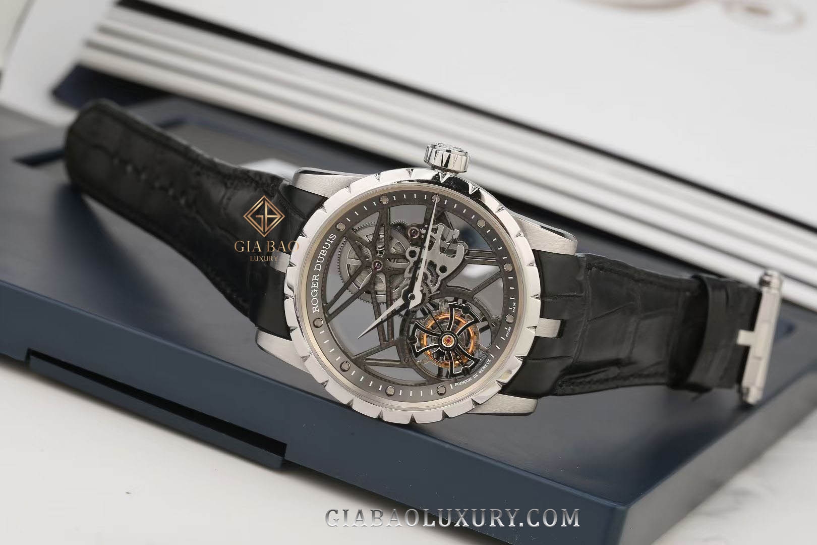 Đồng Hồ Roger Dubuis Excalibur Skeleton RDDBEX0393