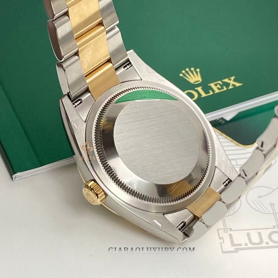 Đồng Hồ Rolex Datejust 36 126233 Mặt Số Xanh Lá Cọc Số La Mã