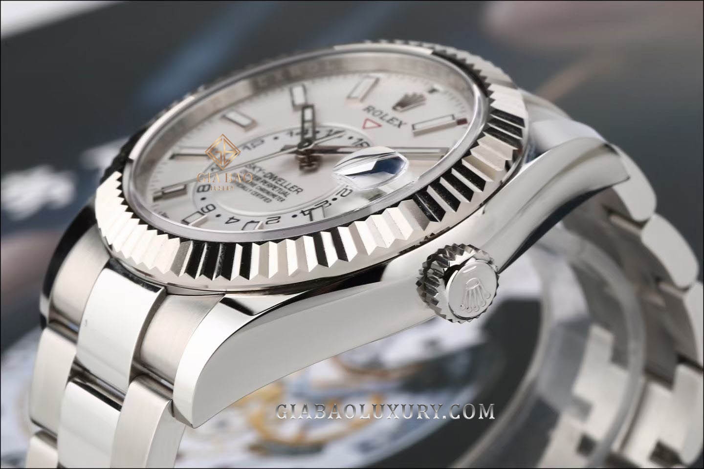 Đồng hồ Rolex Sky Dweller 326934 Mặt Số Trắng