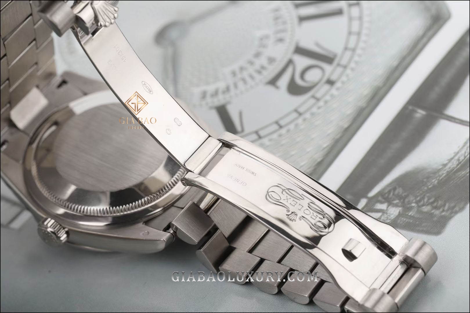 Đồng Hồ Rolex Day Date 36 118239 Mặt Số Vi Tính Bạc