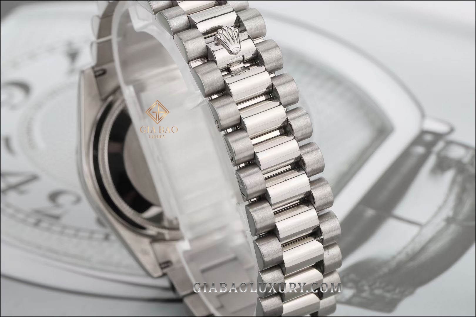 Đồng Hồ Rolex Day Date 36 118239 Mặt Số Vi Tính Bạc