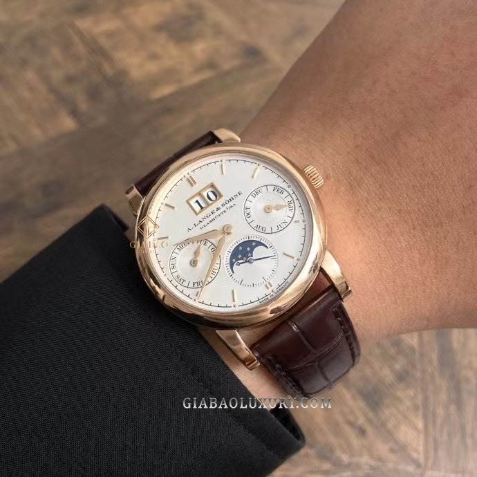 Đồng Hồ A. Lange & Söhne Saxonia Annual Calendar 330.032