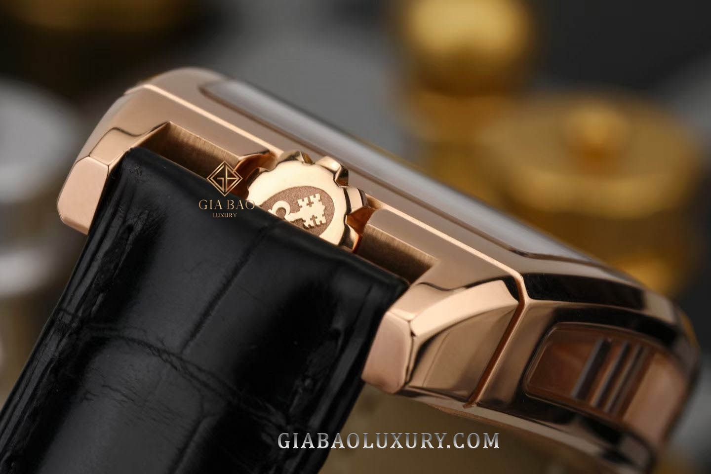 Đồng Hồ Corum Golden Bridge 113.160.55/0002 0000