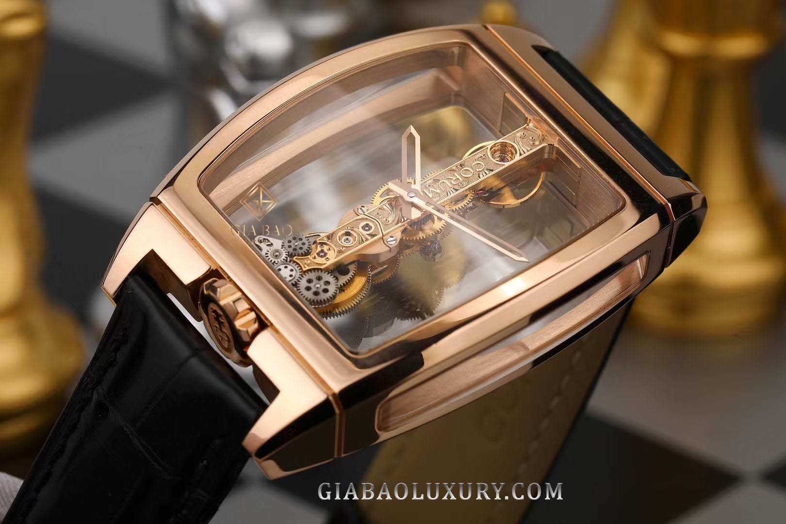 Đồng Hồ Corum Golden Bridge 113.160.55/0002 0000