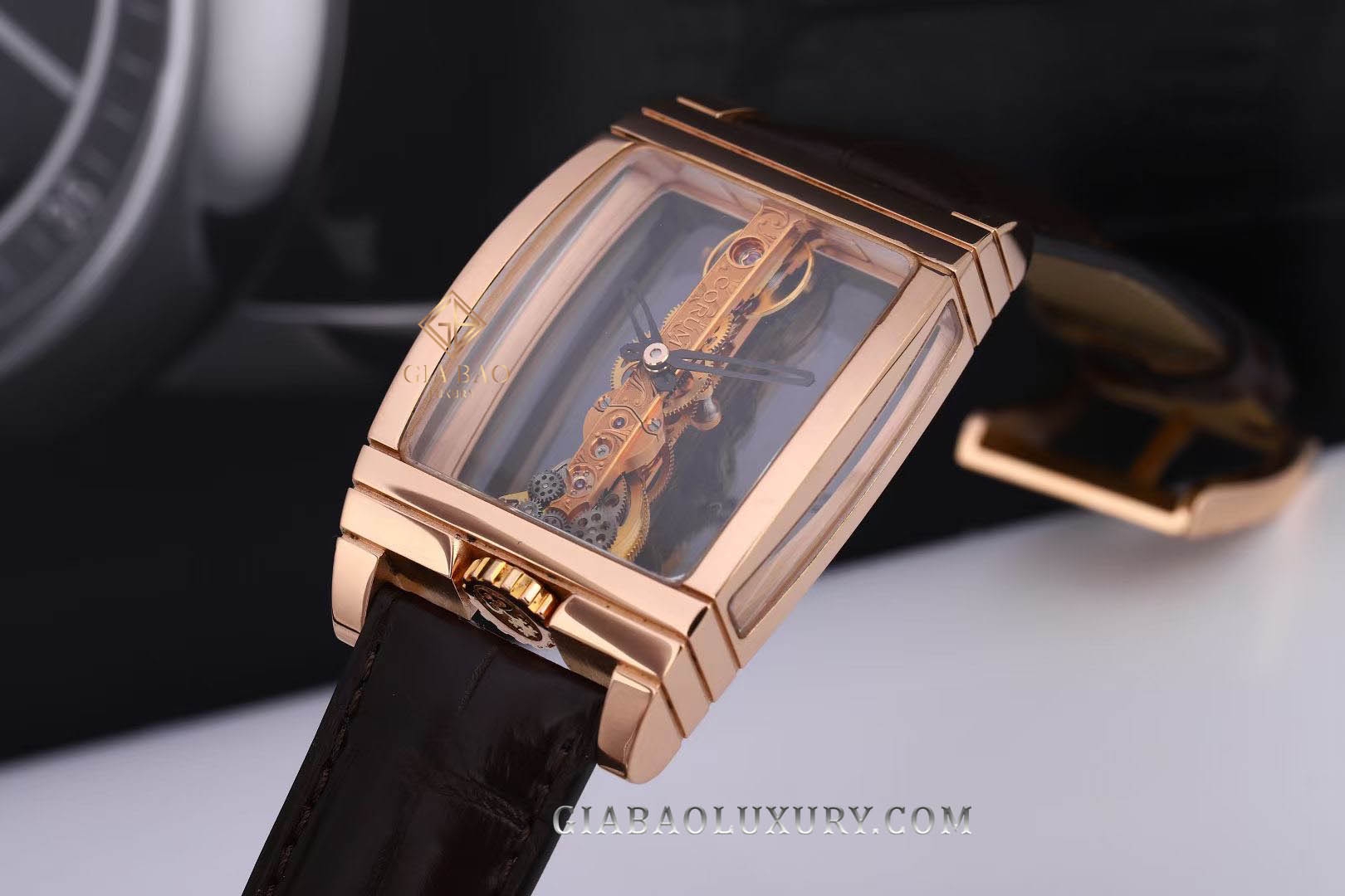 Đồng Hồ Corum Miss Golden Bridge 113.750.55