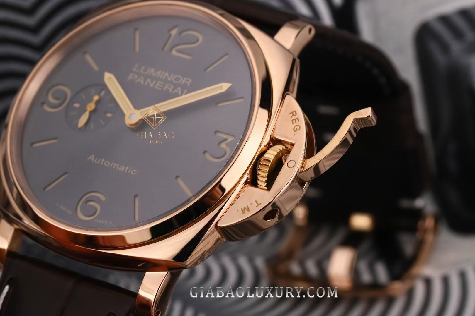 Đồng Hồ Panerai Luminor PAM00675