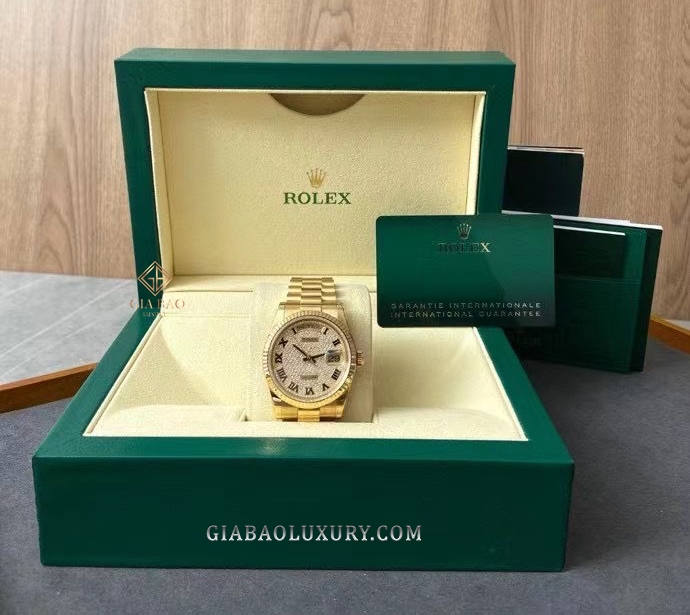 Đồng Hồ Rolex Day Date 36 118238 Mặt Số Dát Kim Cương Cọc Số La Mã