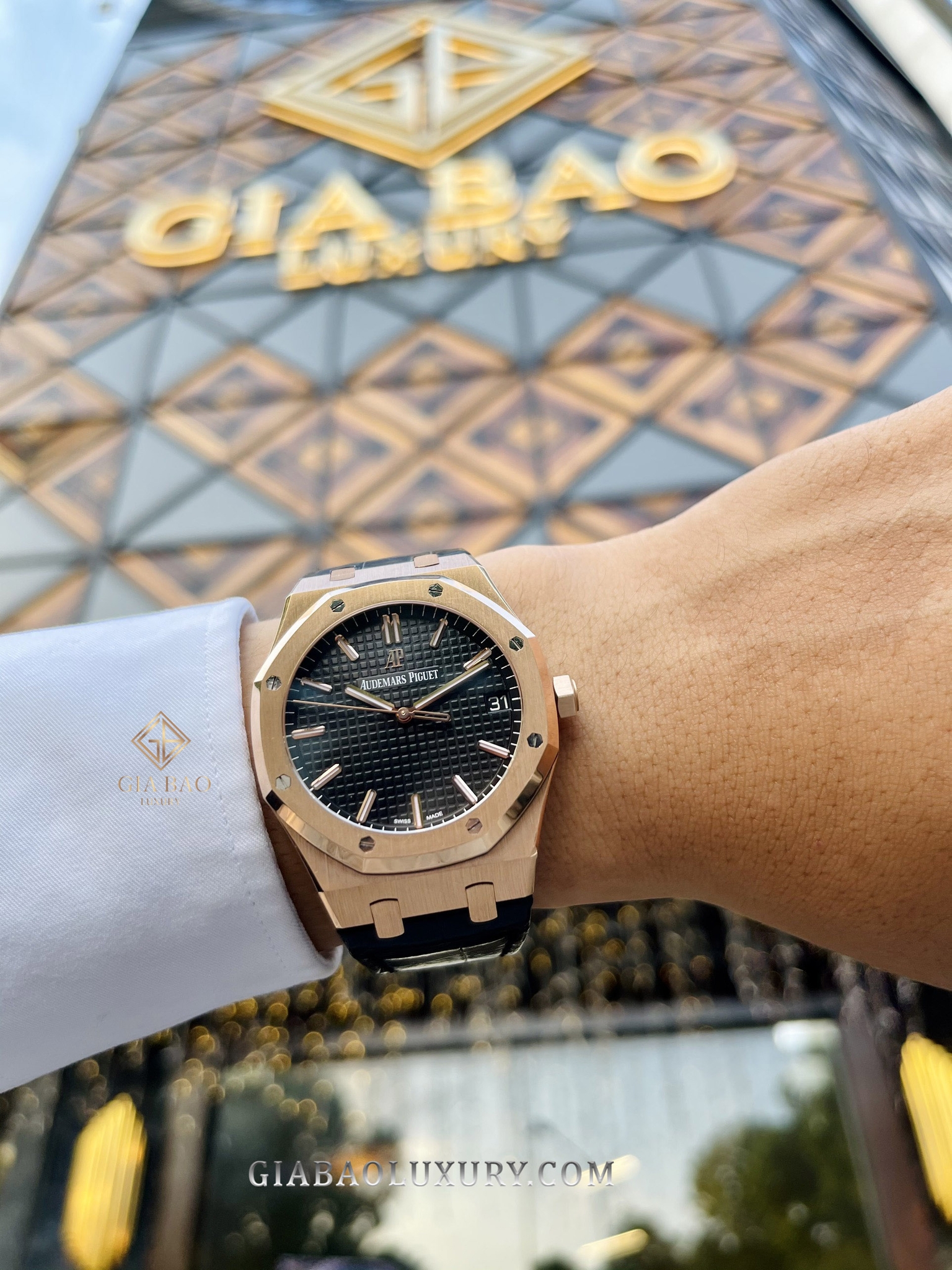 Đồng Hồ Audemars Piguet Royal Oak 15500OR.OO.D002CR.01