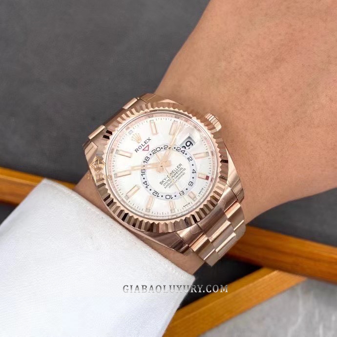 Đồng Hồ Rolex Sky Dweller 326935 Mặt Số Trắng