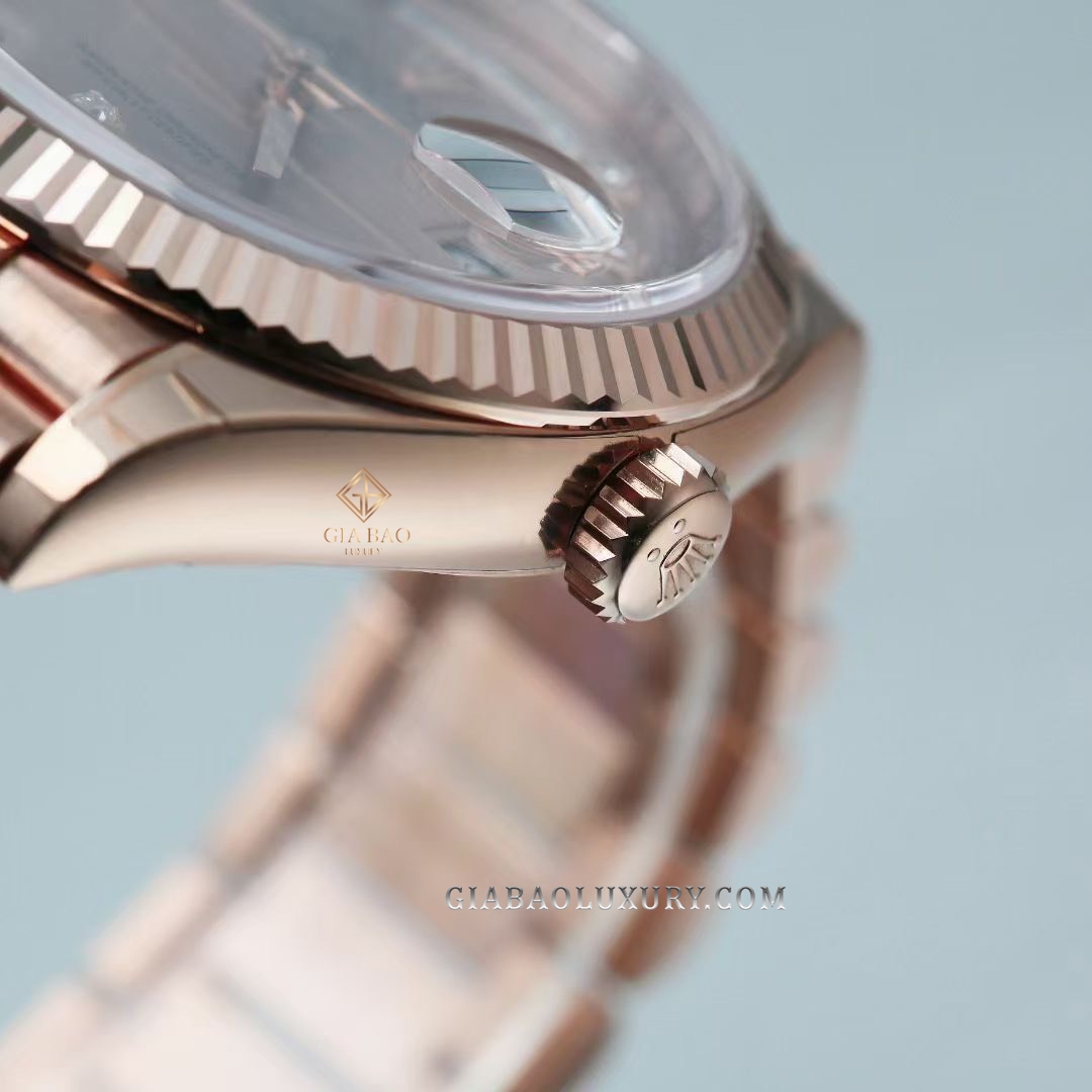 Đồng Hồ Rolex Day-Date 36 128235 Mặt Số Hồng Nạm Kim Cương